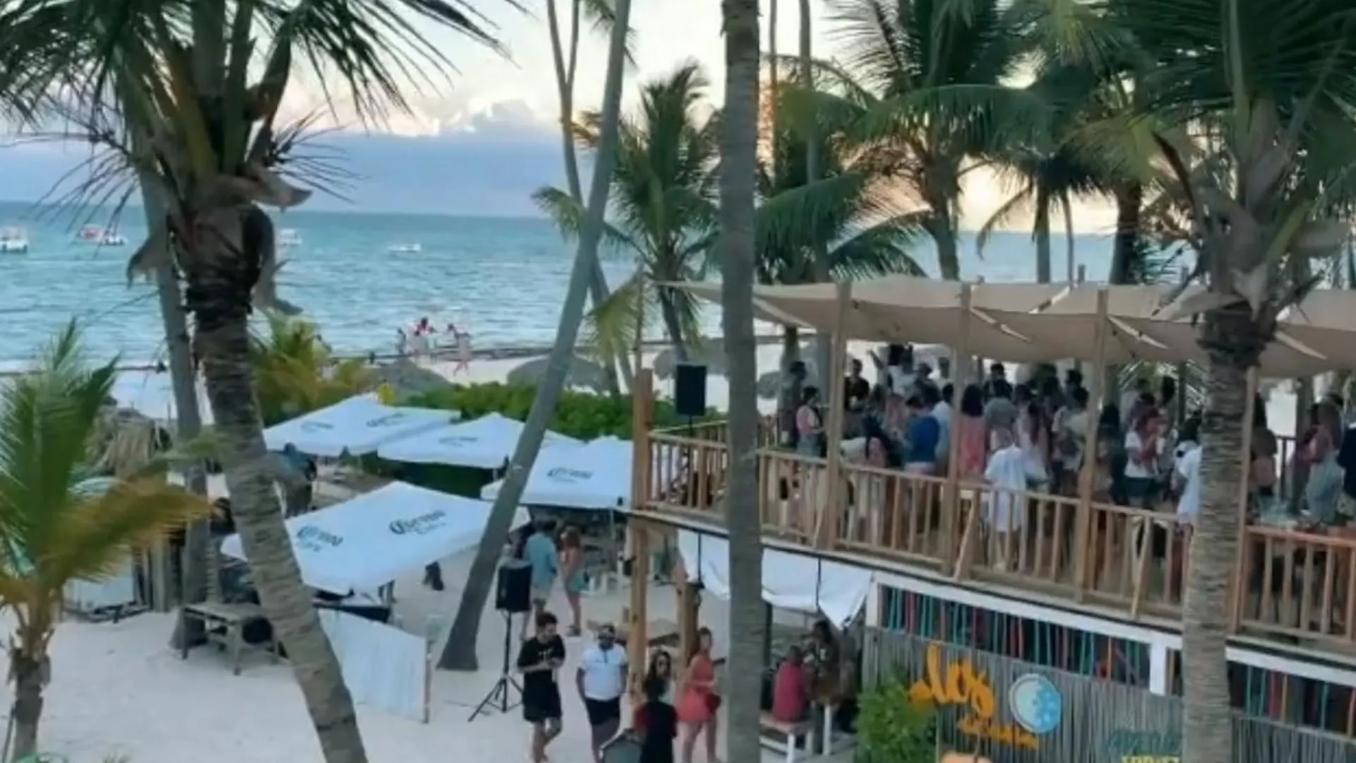 Los Corales Villas And Suites - Beach Club, Spa, Restaurants Punta Cana Hotel