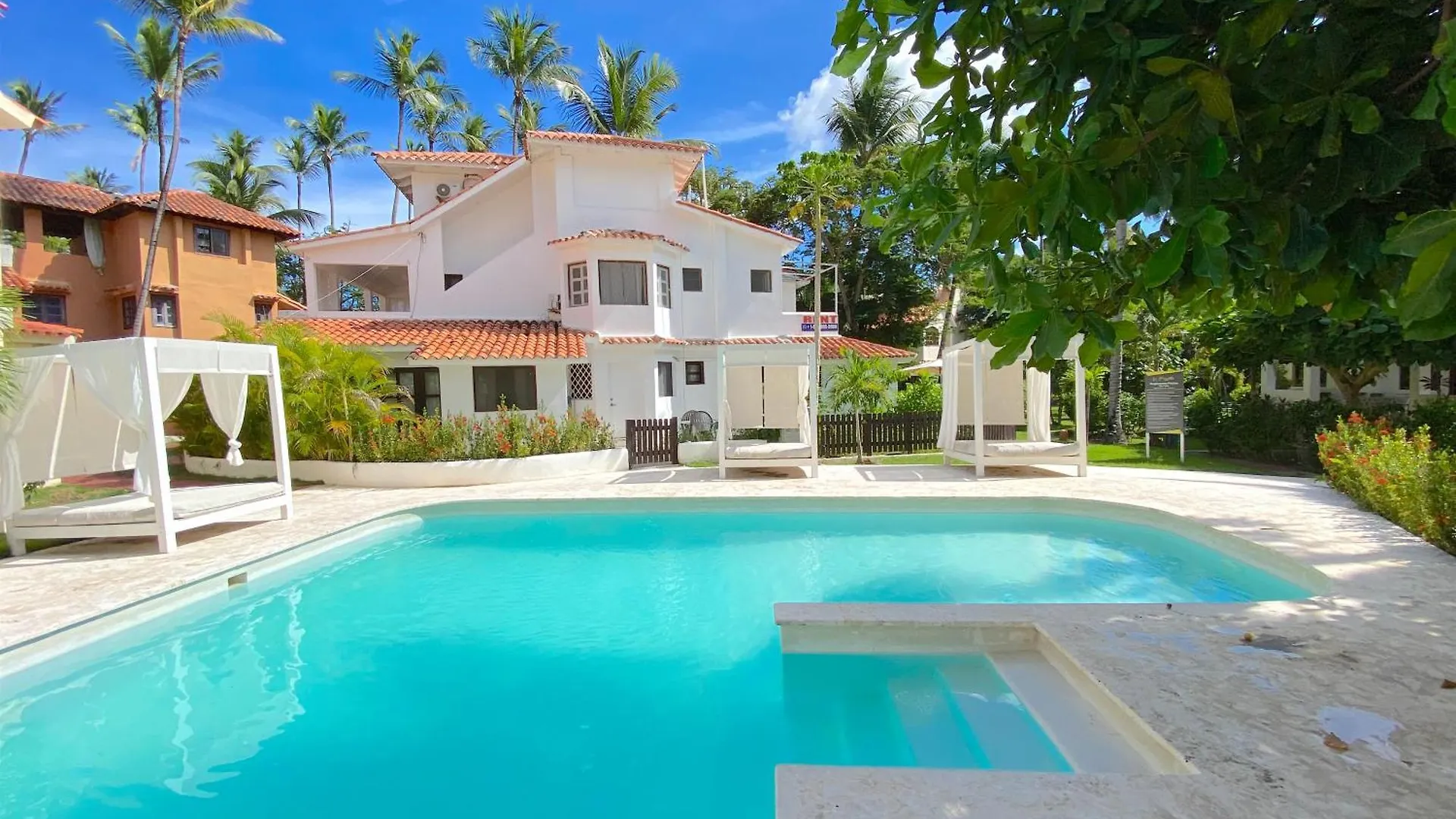 Los Corales Villas And Suites - Beach Club, Spa, Restaurants Punta Cana