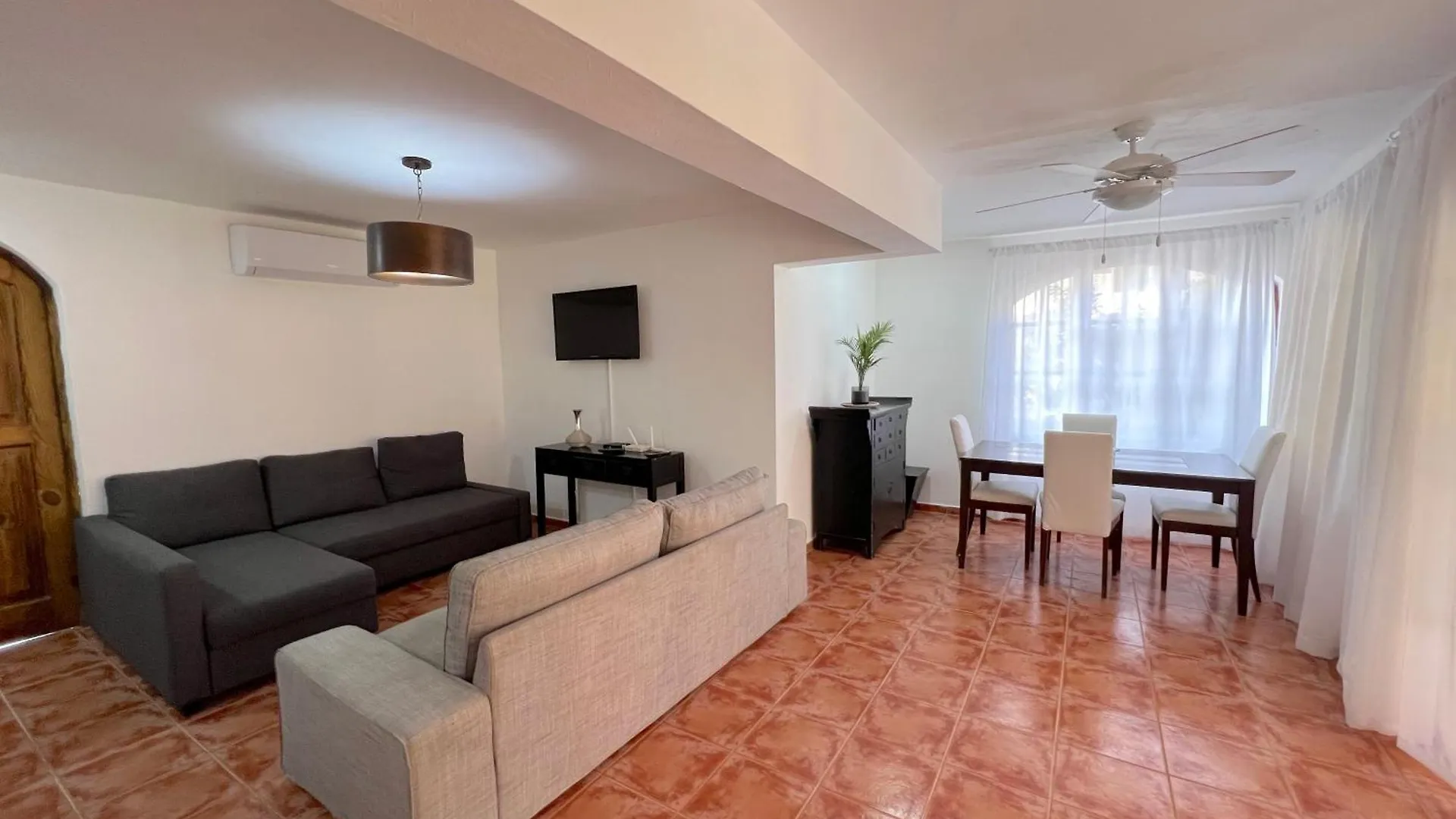 Los Corales Villas And Suites - Beach Club, Spa, Restaurants Punta Cana 5*,