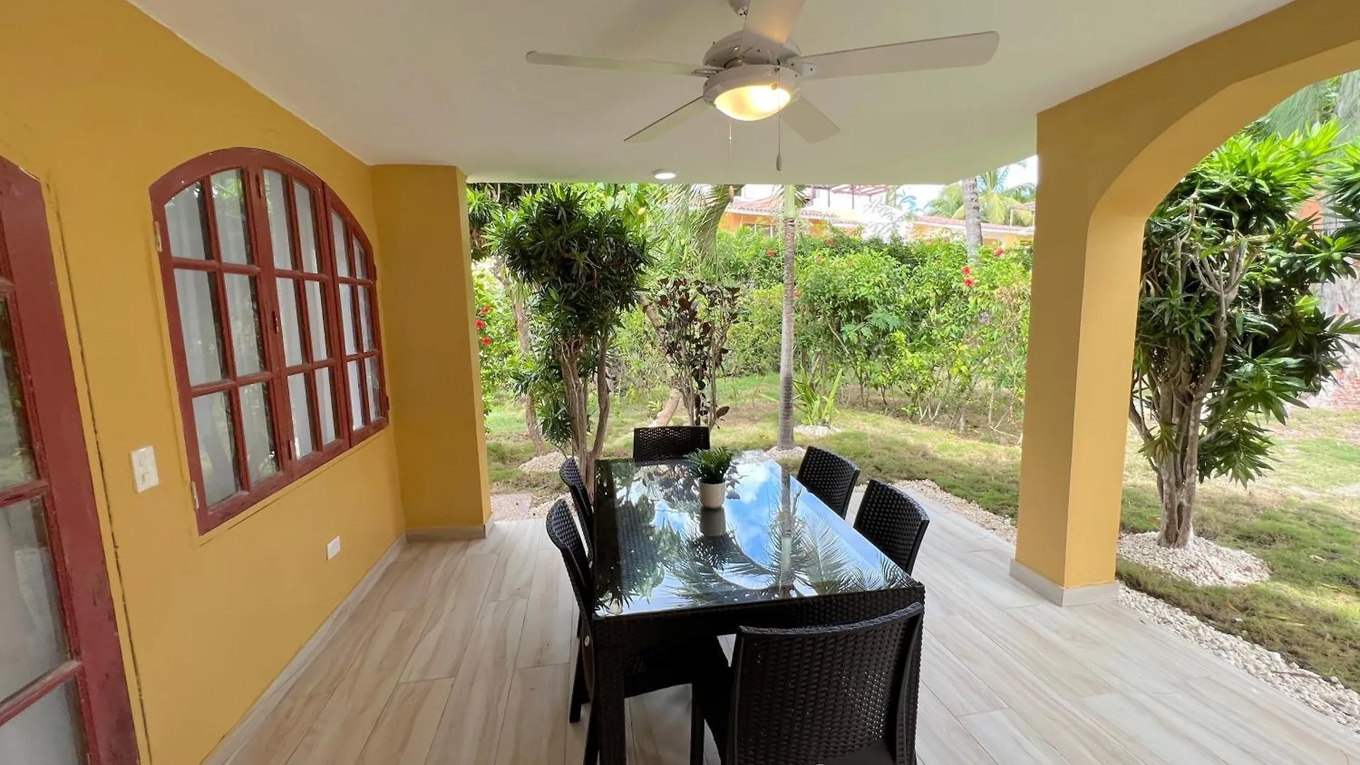 Los Corales Villas And Suites - Beach Club, Spa, Restaurants Punta Cana Hotel