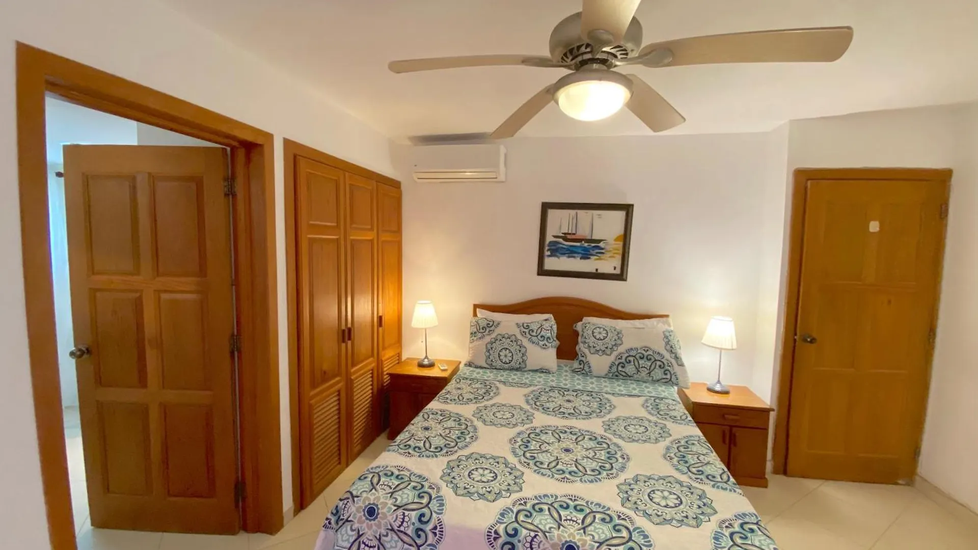 Los Corales Villas And Suites - Beach Club, Spa, Restaurants Punta Cana Hotel